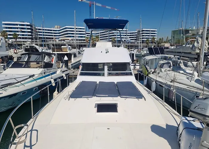 Botel Beautiful And Comfy Boat In With Boat Tour Option