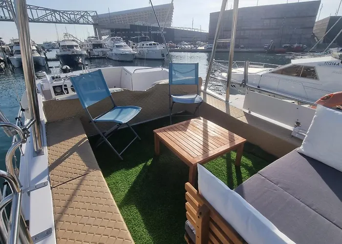Beautiful And Comfy Boat In With Boat Tour Option * Barcelona
