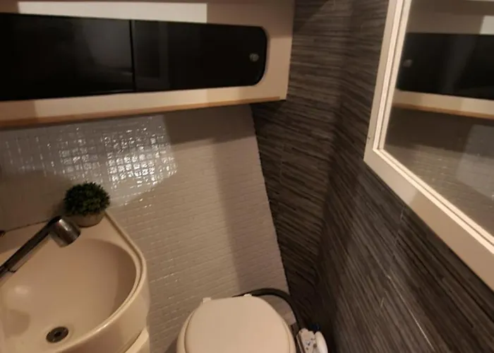 Beautiful And Comfy Boat In With Boat Tour Option Botel