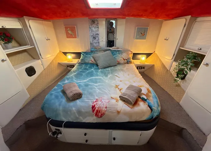 Beautiful And Comfy Boat In With Boat Tour Option * Barcelona