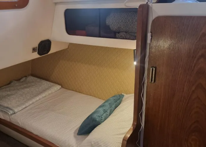 Botel Beautiful And Comfy Boat In With Boat Tour Option